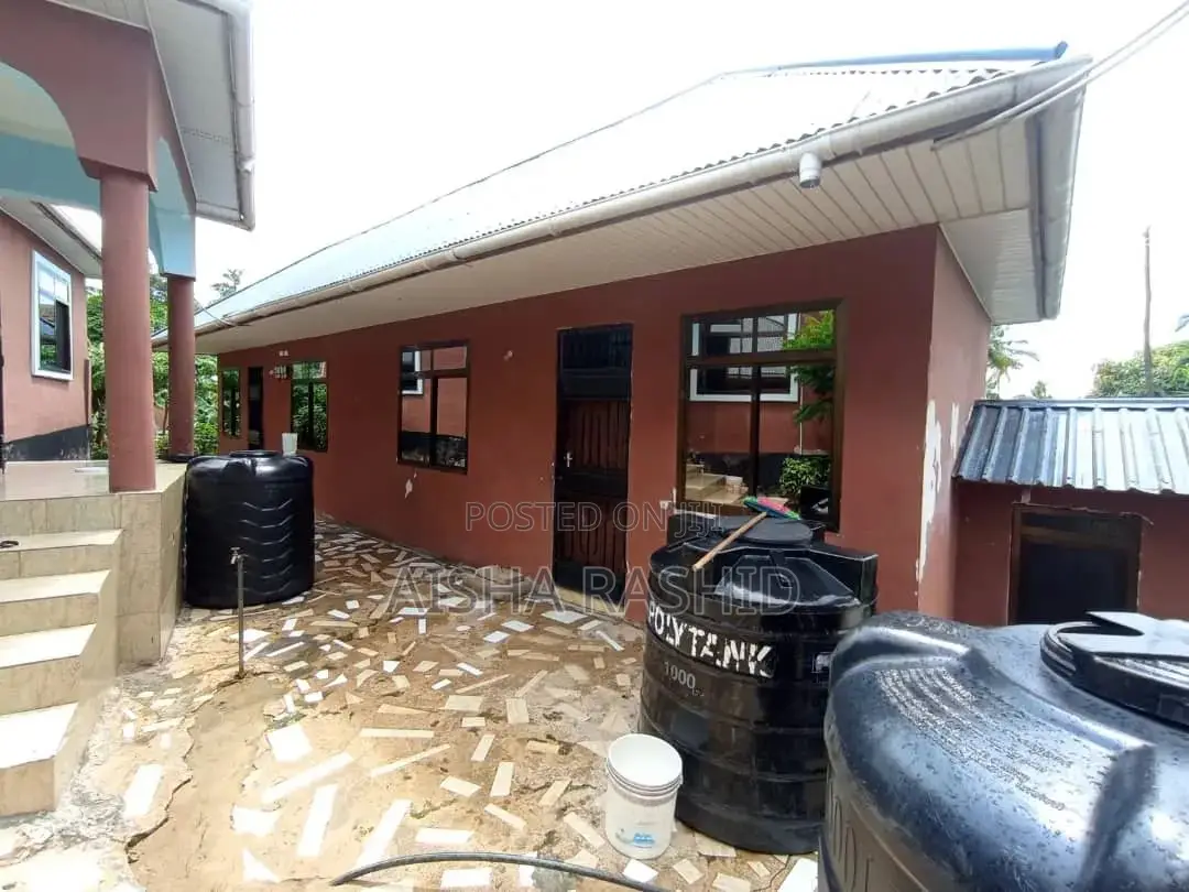 1bdrm Apartment in Kimara for rent