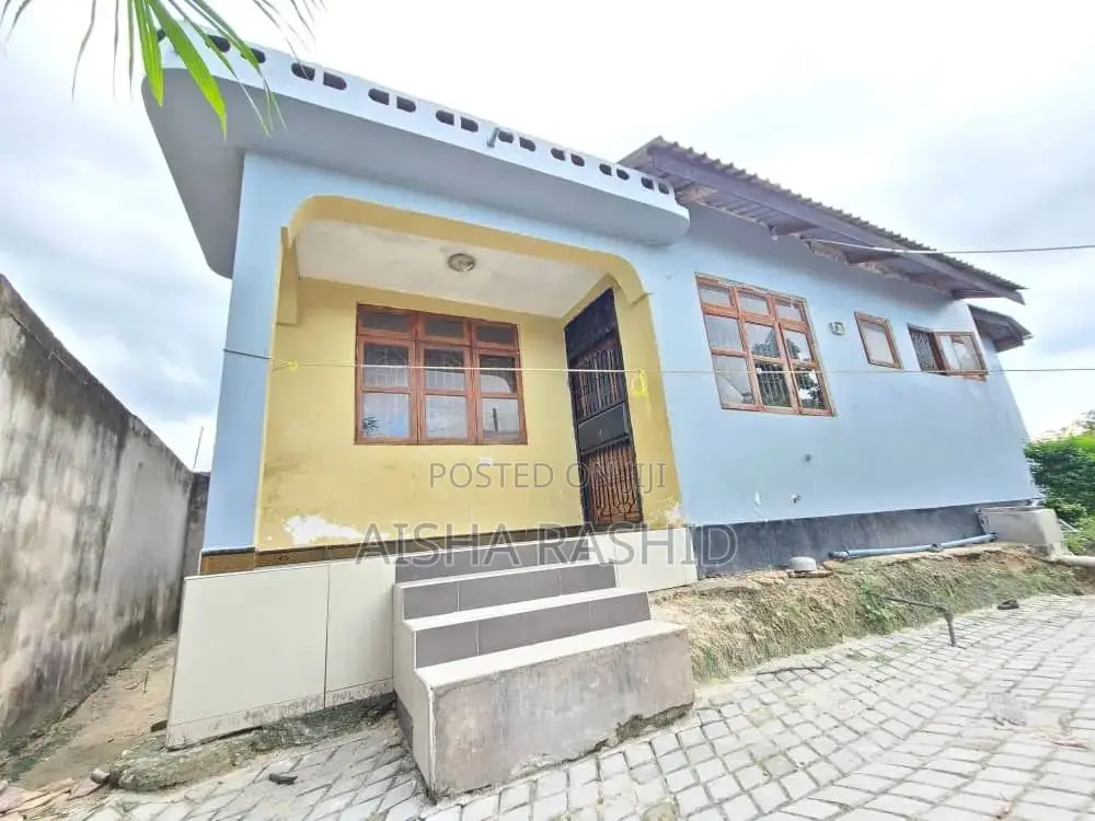 3bdrm Apartment in Kimara for rent
