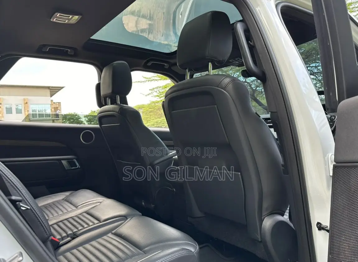 Land Rover Discovery 2018 White