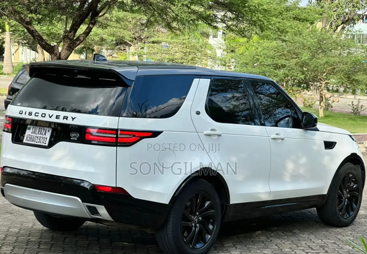 Land Rover Discovery 2018 White