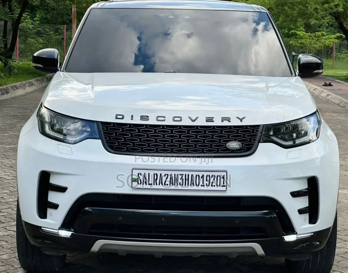 Land Rover Discovery 2018 White