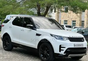 Land Rover Discovery 2018 White