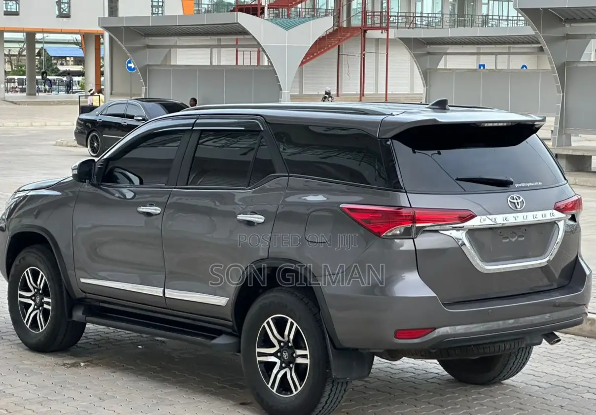Toyota Fortuner 2018 Gray