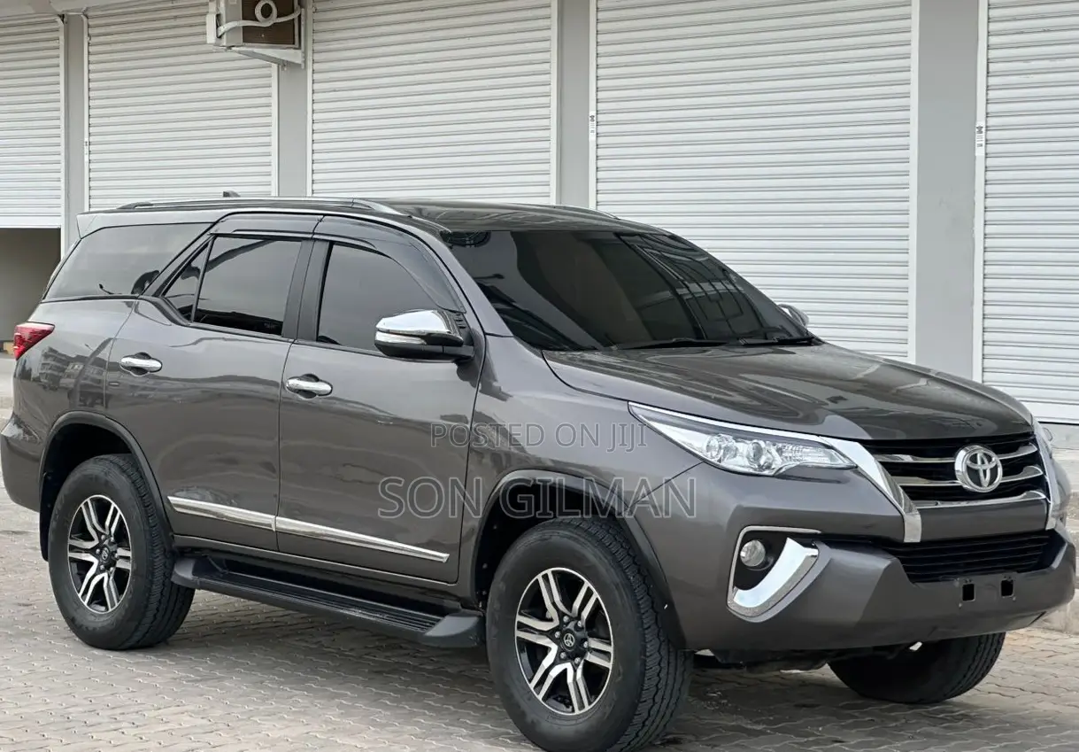 Toyota Fortuner 2018 Gray