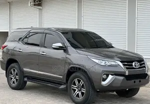 Toyota Fortuner 2018 Gray