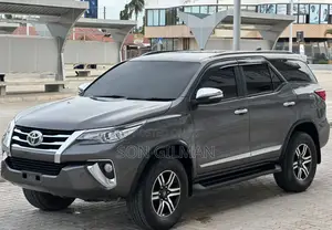 Toyota Fortuner 2018 Gray