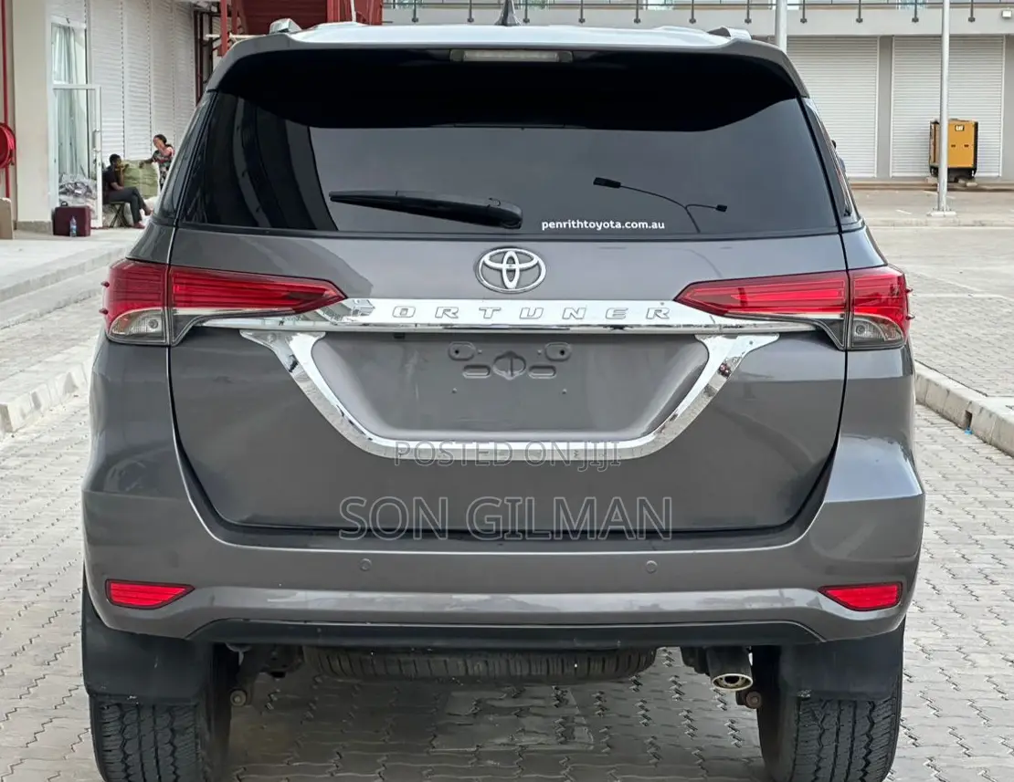 Toyota Fortuner 2018 Gray