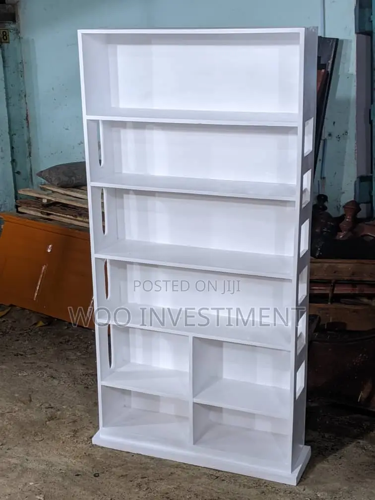 Shoeracks Mpya Mbao Ngumu Zinapatikana 200,000/