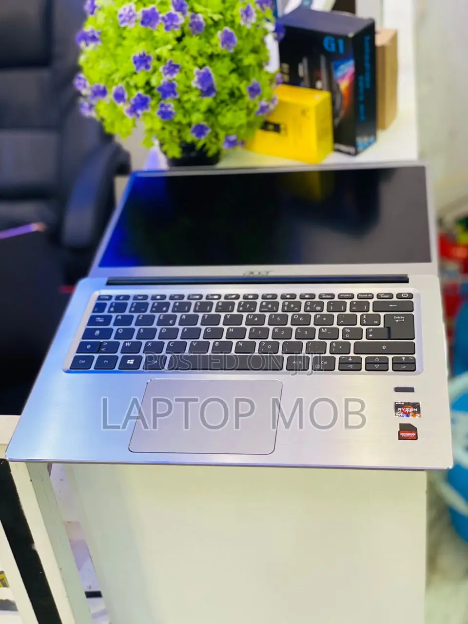 Laptop Acer Swift 3 8GB AMD Ryzen 5 HDD+SSD 256GB