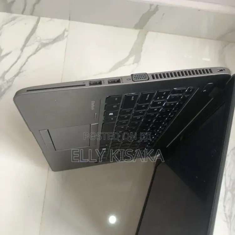 Laptop HP EliteBook 820 G2 8GB Intel Core I5 HDD 500GB