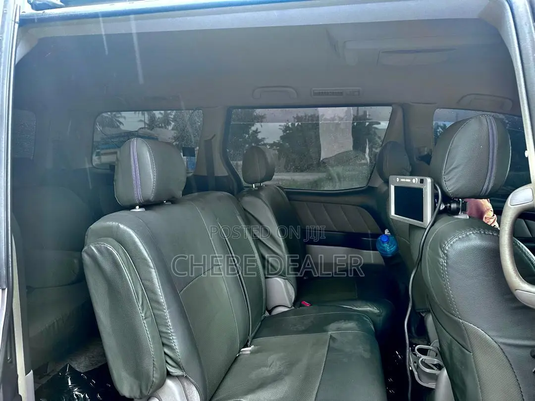 Toyota Alphard 2004 Gray