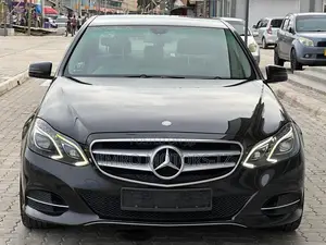 Mercedes-Benz E250 2015 Black
