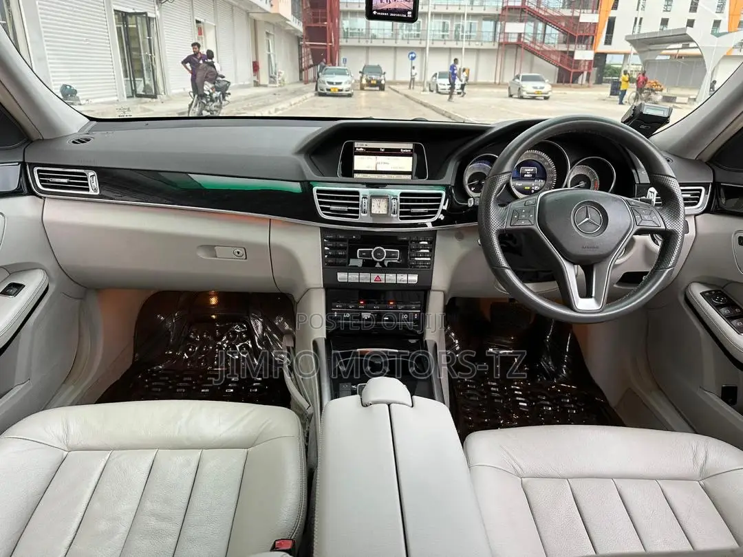 Mercedes-Benz E250 2015 Black