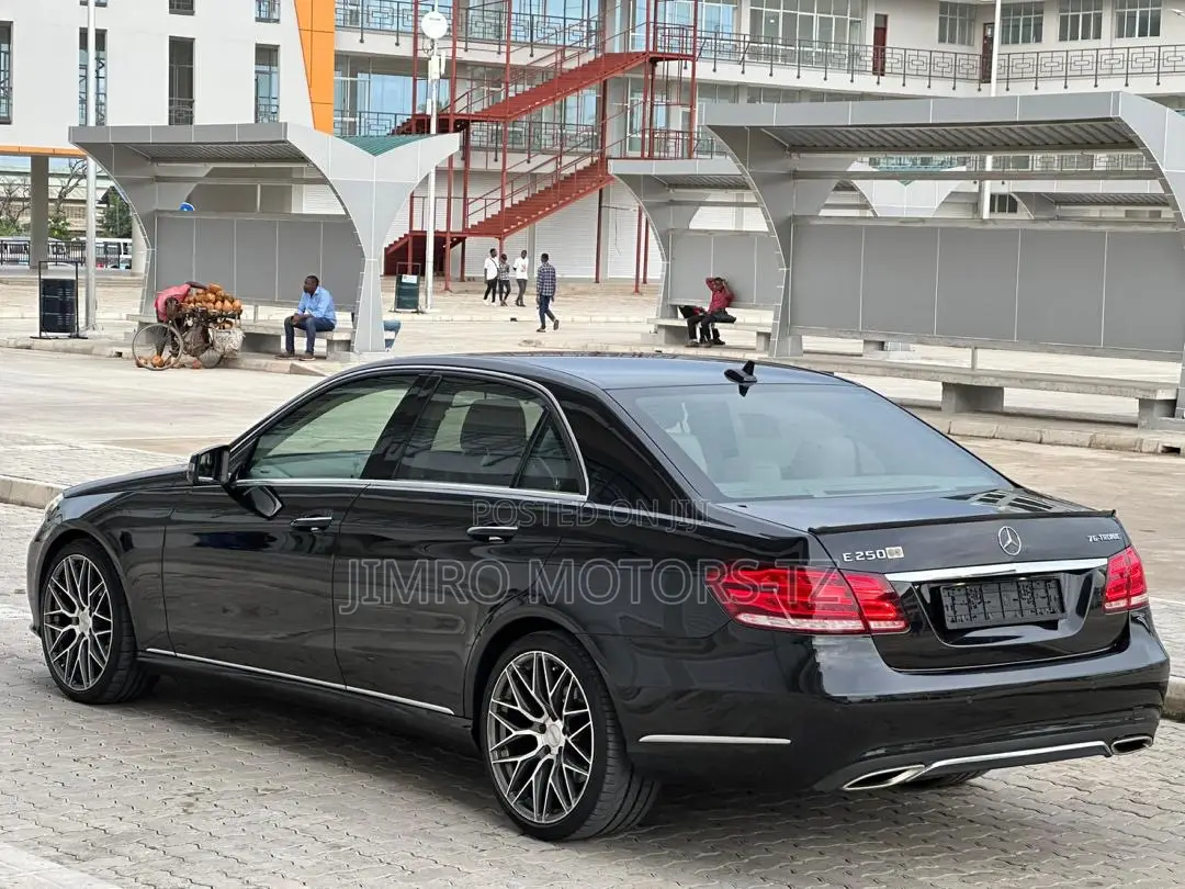 Mercedes-Benz E250 2015 Black