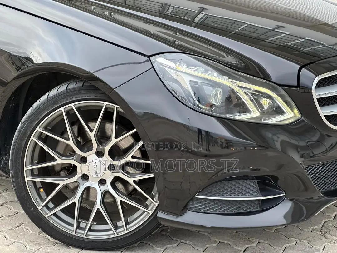 Mercedes-Benz E250 2015 Black