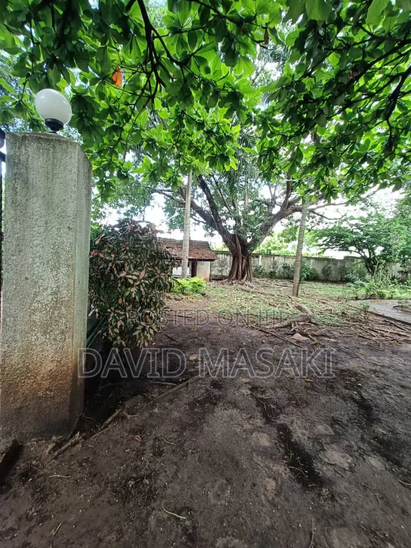 Property of 3600 Sq M for Sale for Redevelopment