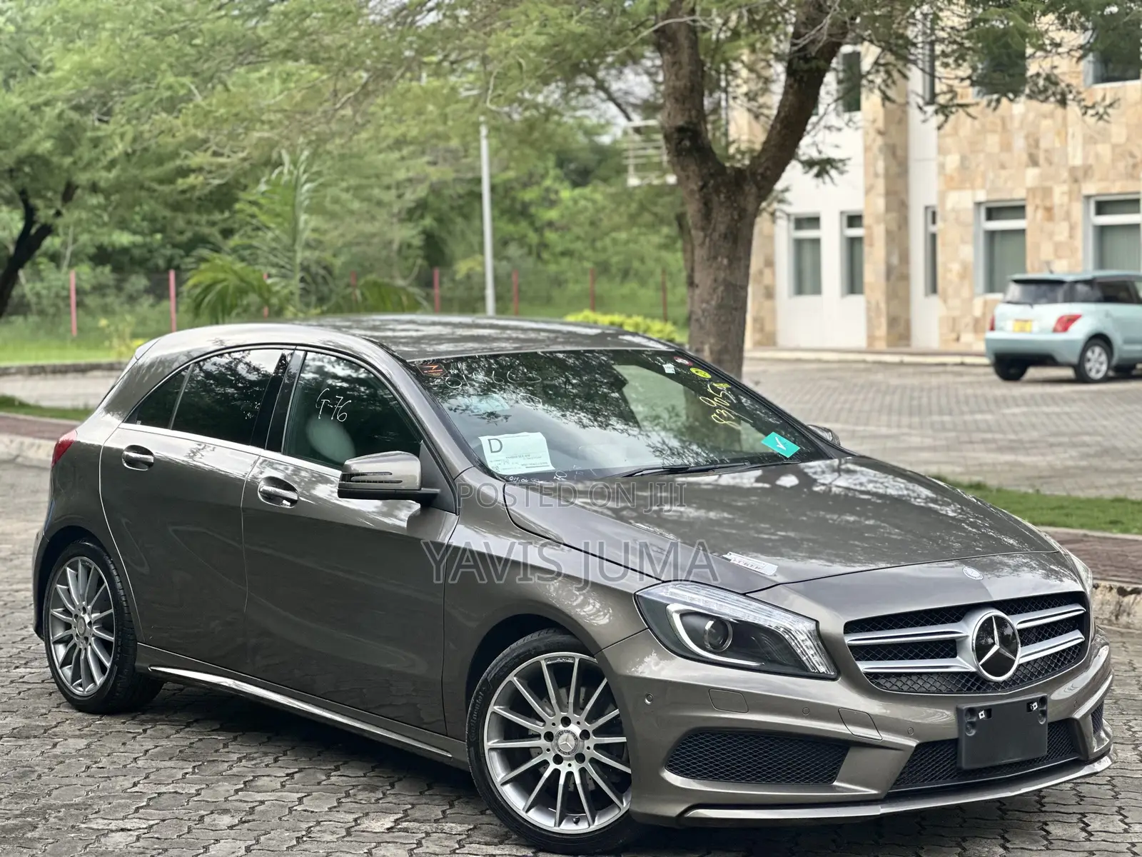 Mercedes-Benz A-Class 2014 Gold