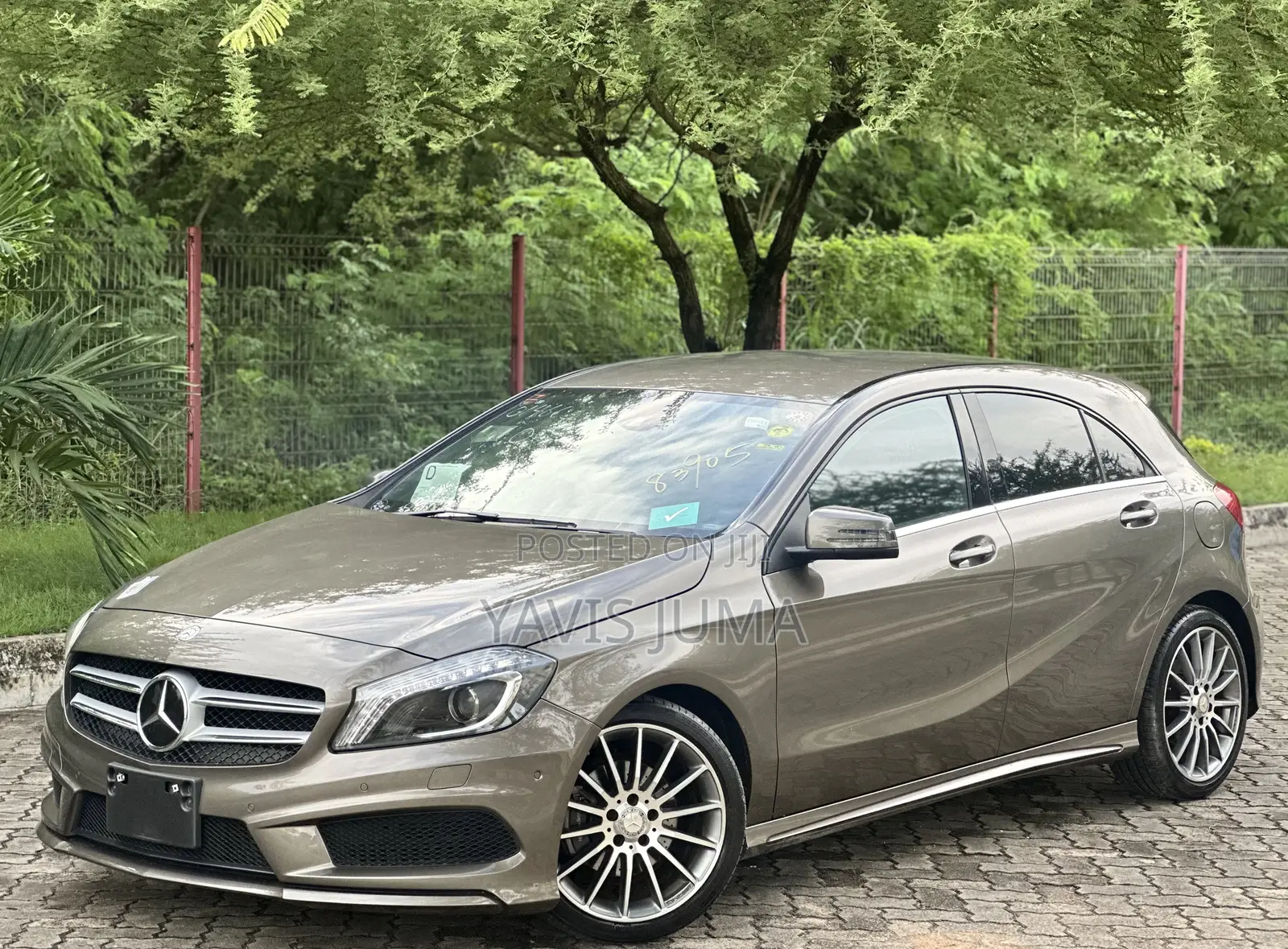 Mercedes-Benz A-Class 2014 Gold