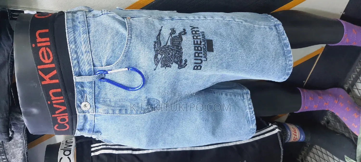 Burberry Lassica Jeans Short Pens