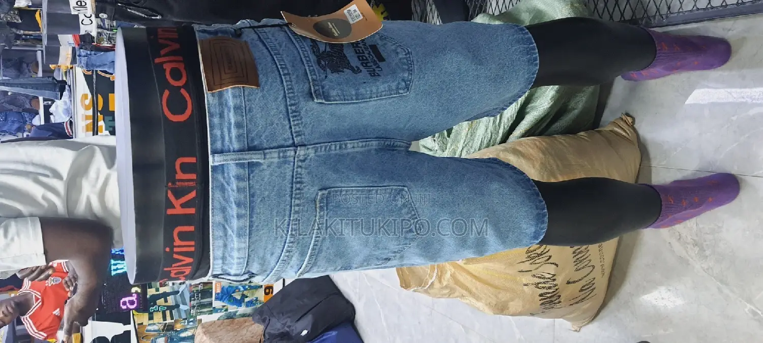 Burberry Lassica Jeans Short Pens