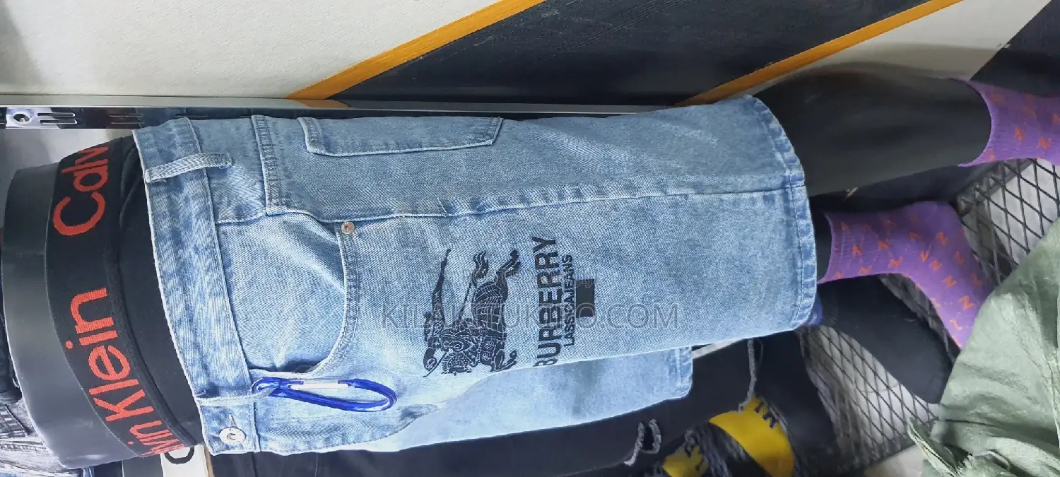 Burberry Lassica Jeans Short Pens