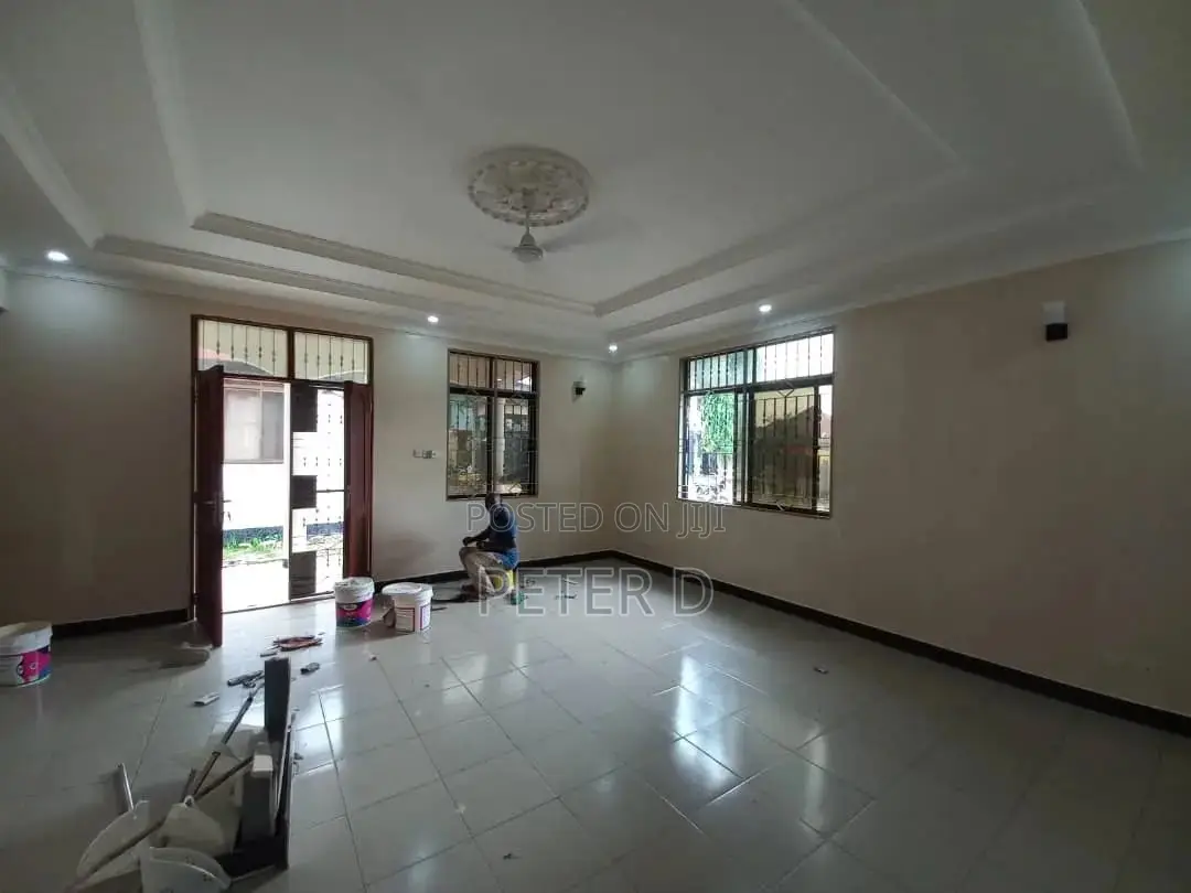 4bdrm Apartment in Kimara for rent