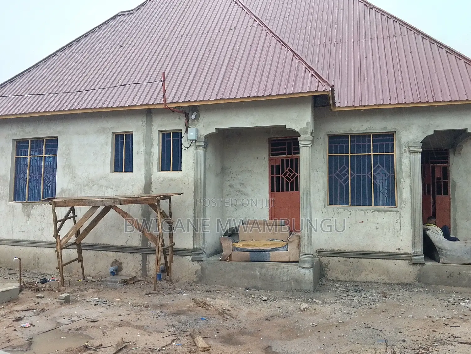 4bdrm Apartment in Mwambungu Broker, Mbagala for sale
