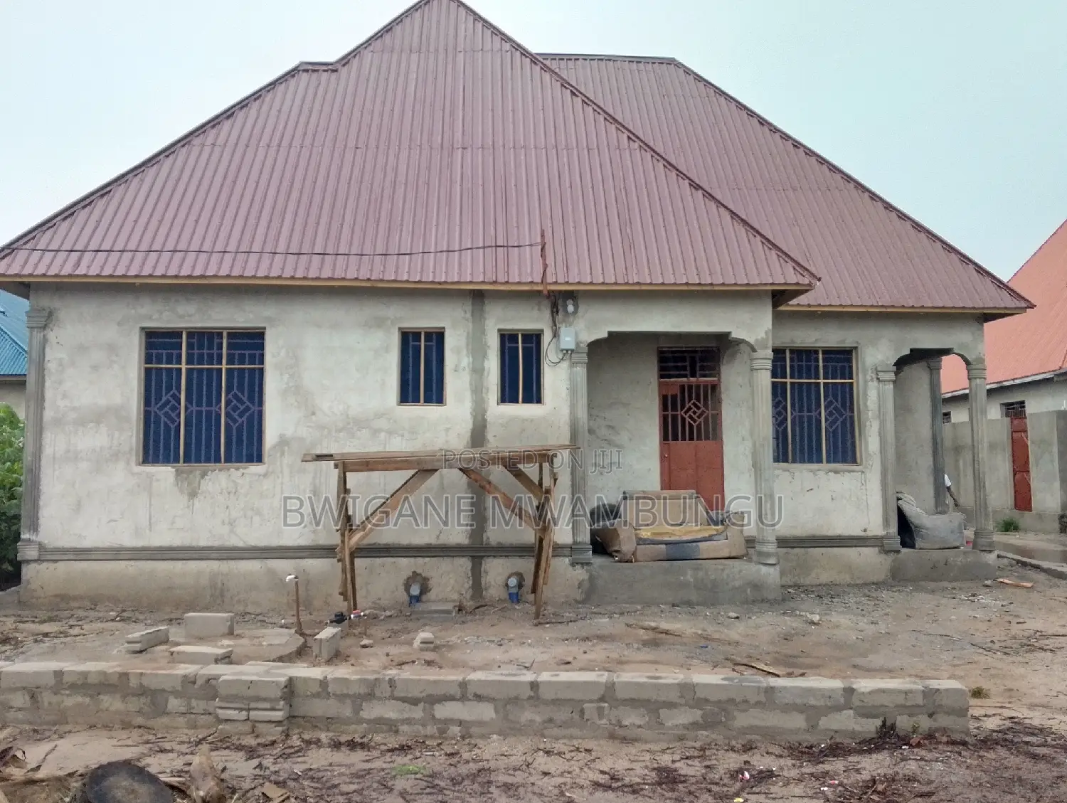 4bdrm Apartment in Mwambungu Broker, Mbagala for sale