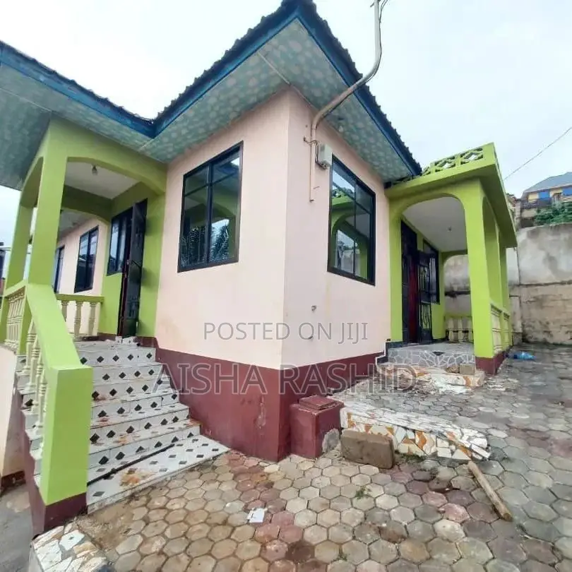 4bdrm Apartment in Kimara for rent