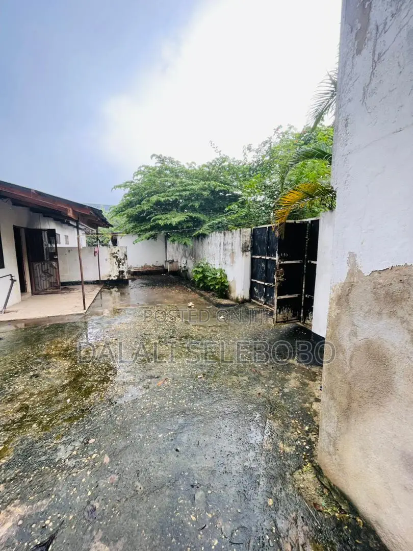 6bdrm House in Survey, Kinondoni for sale