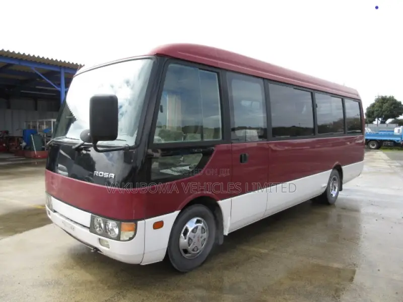 Mitsubishi Fuso Rosa 2002 White