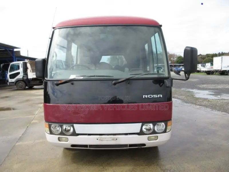 Mitsubishi Fuso Rosa 2002 White