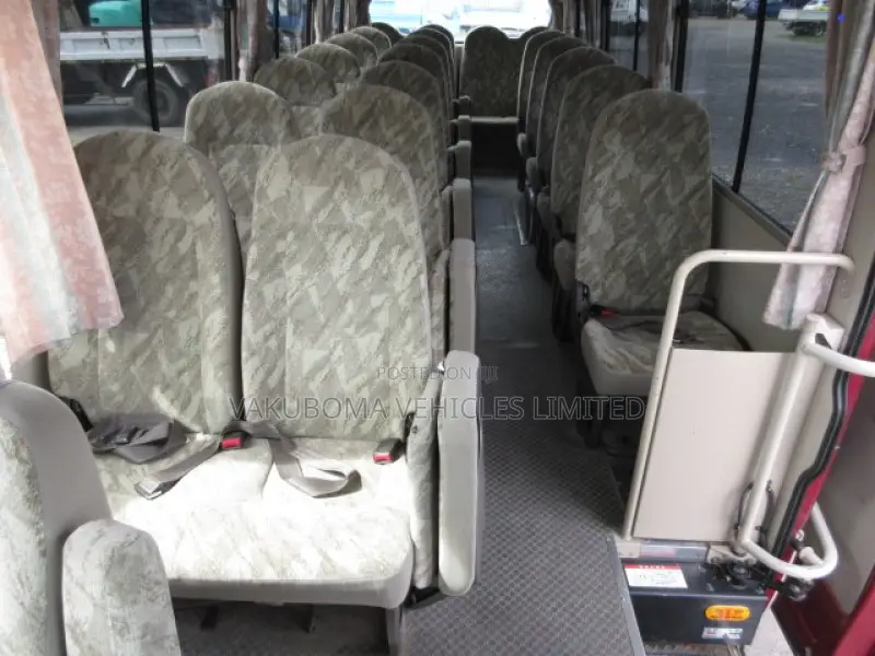 Mitsubishi Fuso Rosa 2002 White