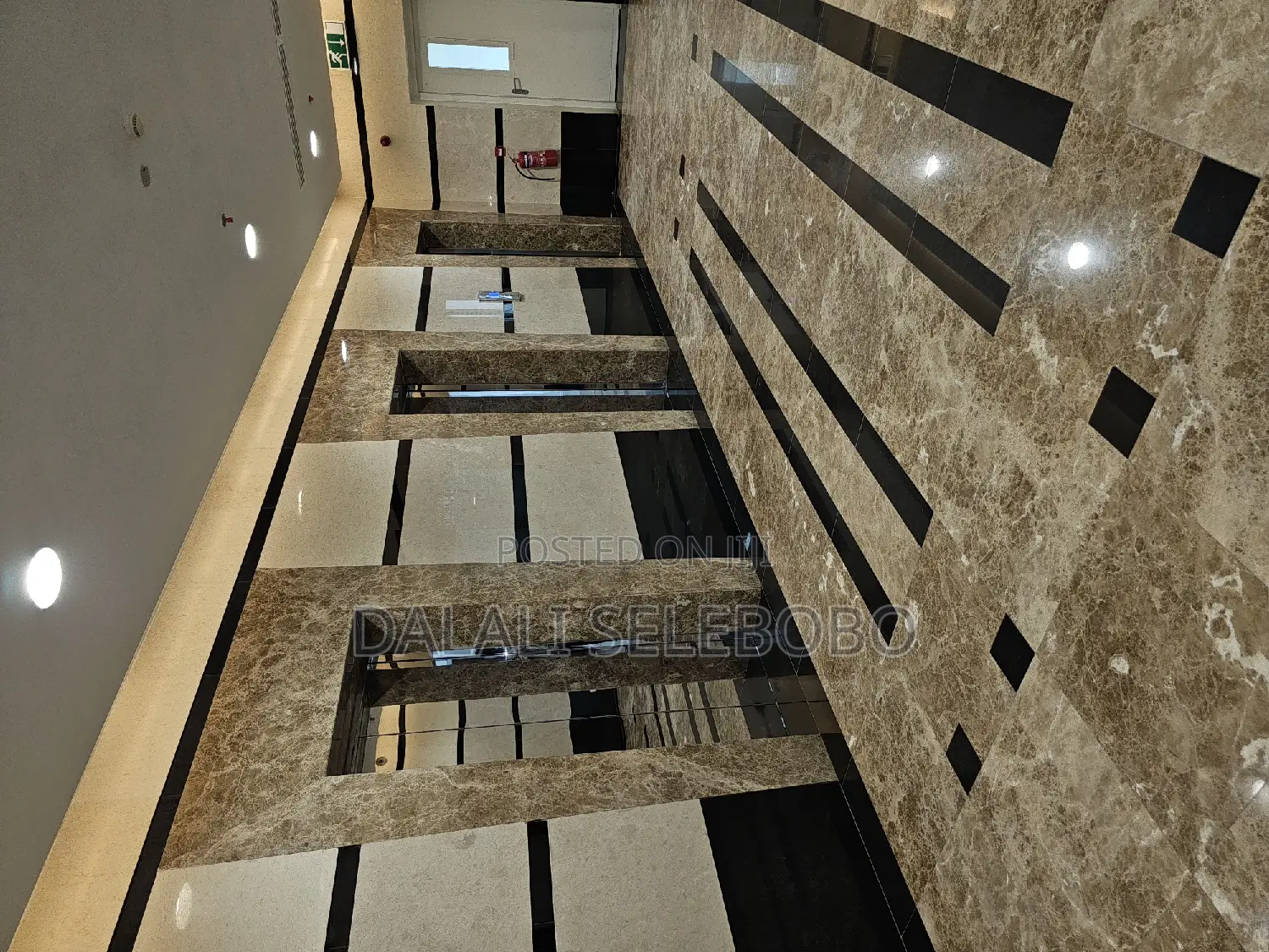 Hall Space Flow 8 at Makumbusho Mini Flat