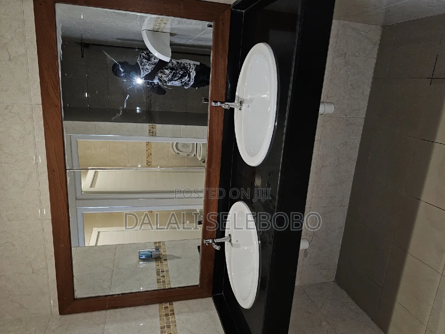 Hall Space Flow 8 at Makumbusho Mini Flat