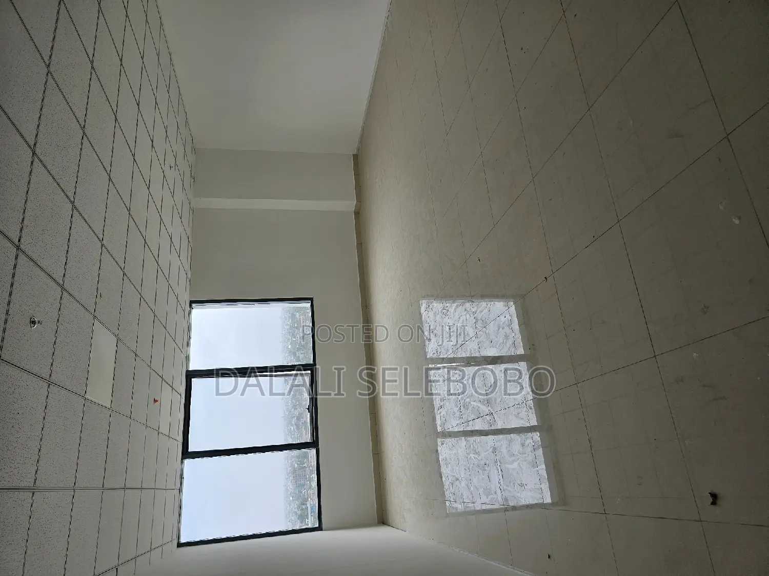 Hall Space Flow 8 at Makumbusho Mini Flat