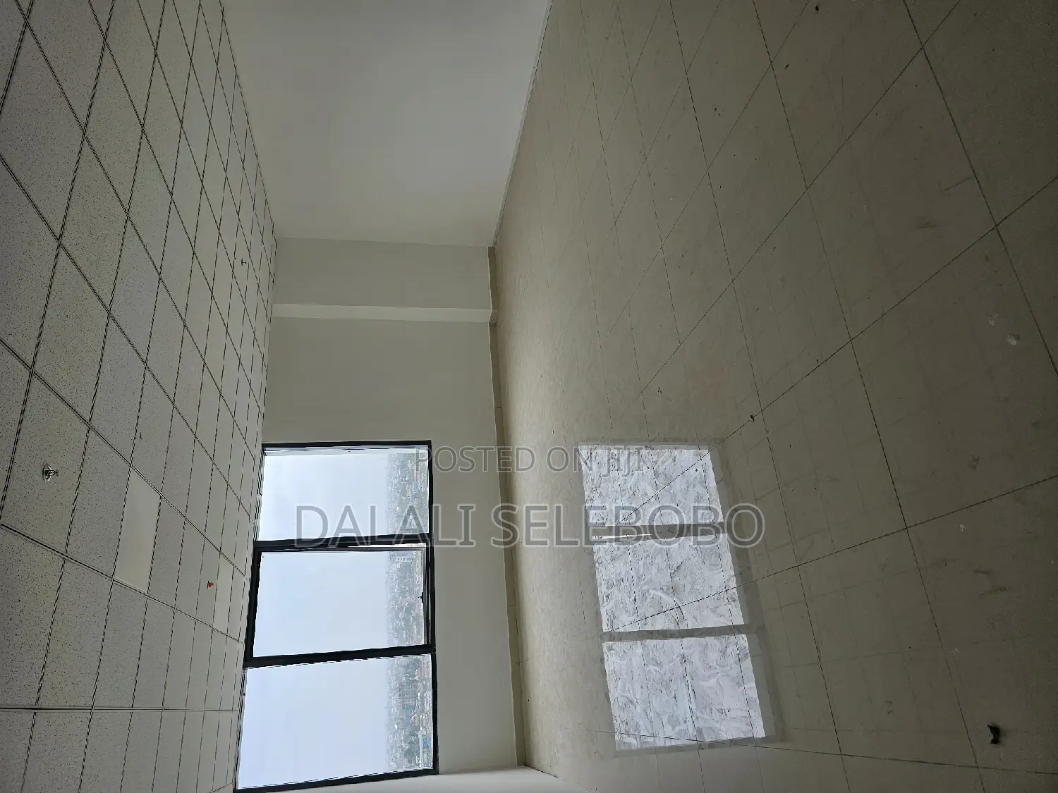 Hall Space Flow 8 at Makumbusho Mini Flat