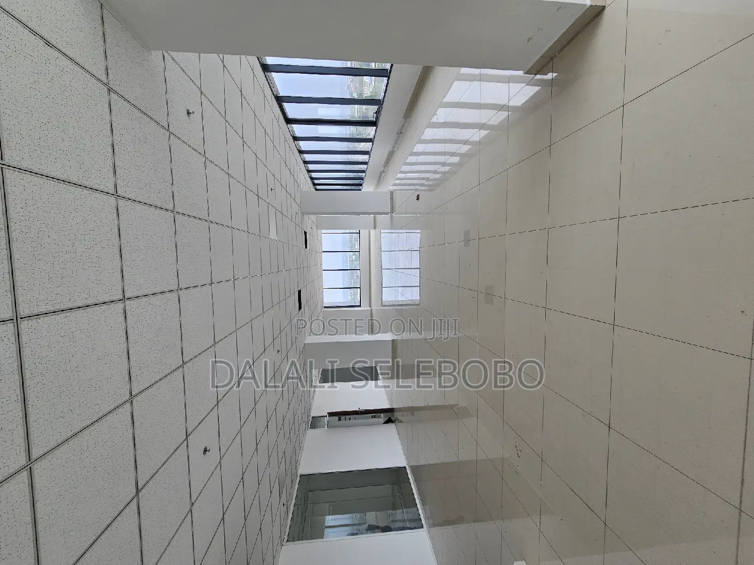 Hall Space Flow 8 at Makumbusho Mini Flat
