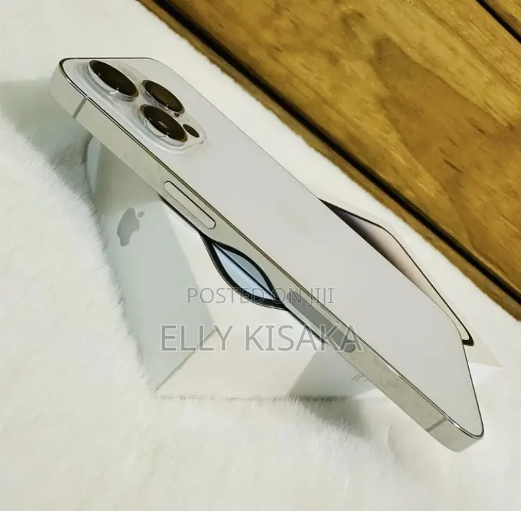 New Apple iPhone 14 Pro Max 128 GB White