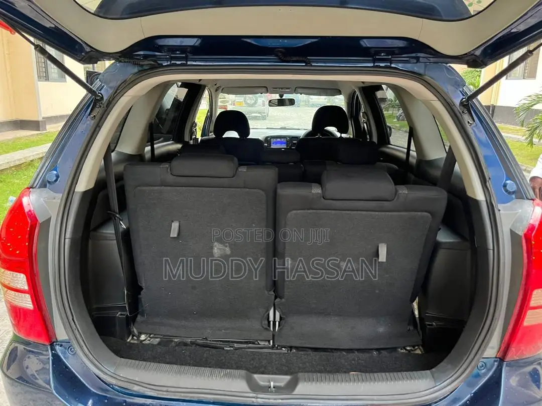 Toyota Wish 2004 Gray