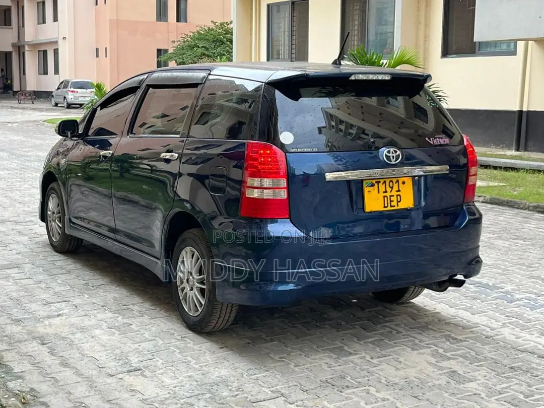 Toyota Wish 2004 Gray
