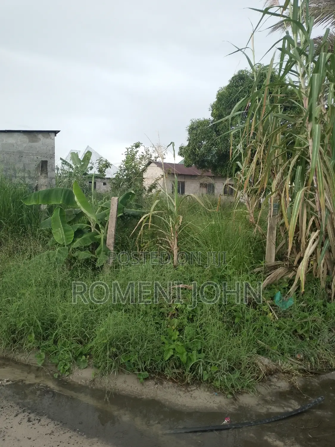 Eneo La Kibiashara Na Makazi Linauzwa Ml 13.5 Majohe Rada.