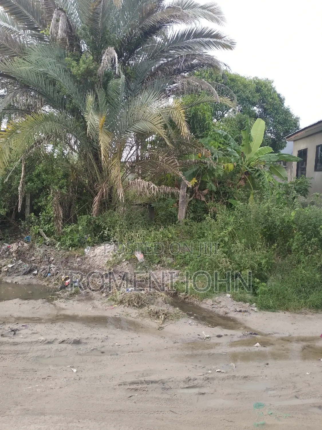 Eneo La Kibiashara Na Makazi Linauzwa Ml 13.5 Majohe Rada.