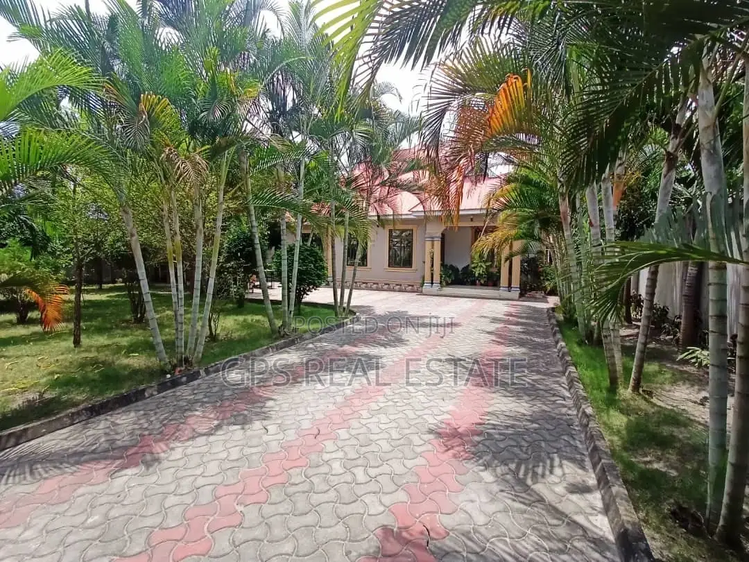 4bdrm House in Vikindu Soweto, Temeke for sale