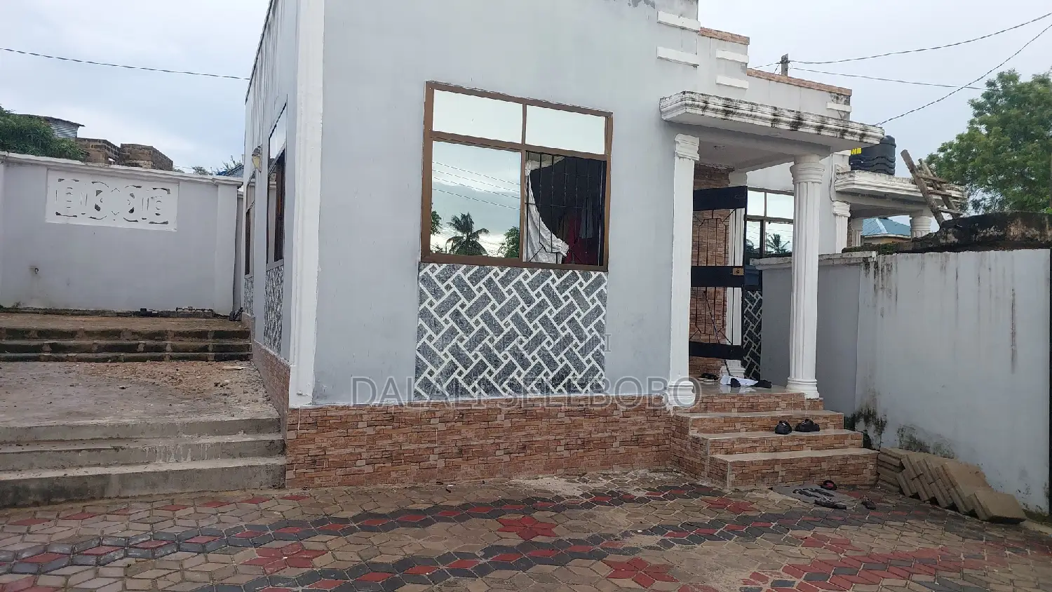1bdrm Penthouse in Ubungo Makoka, Kinondoni for rent