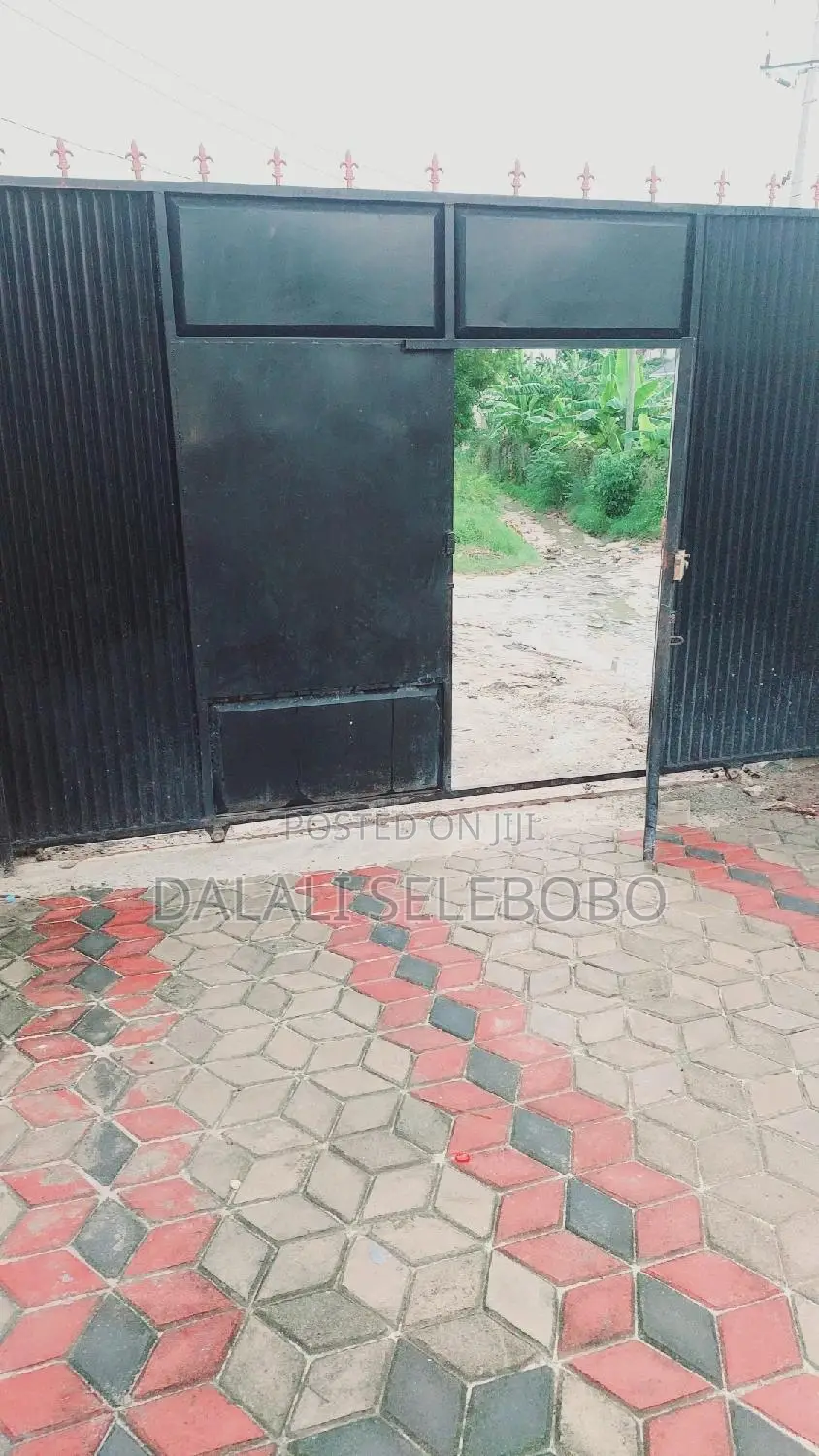 1bdrm Penthouse in Ubungo Makoka, Kinondoni for rent