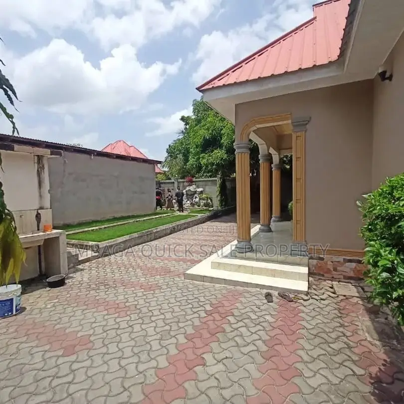 4bdrm House in Vikindu for sale