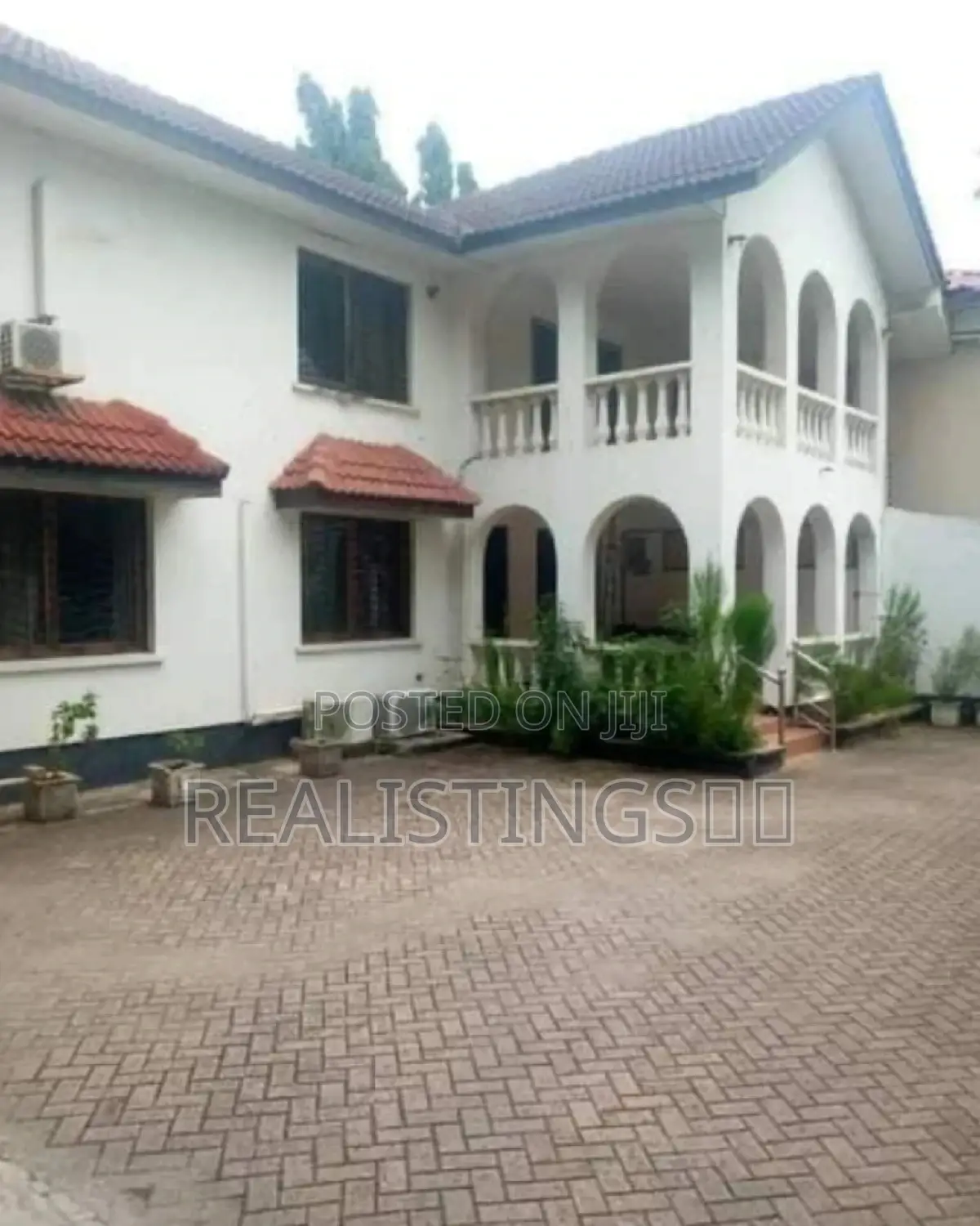 5bdrm Mansion in Upanga East for sale