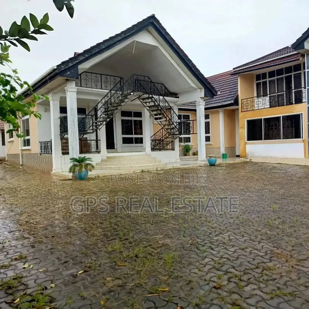 6bdrm House in Tegeta Wazo, Kinondoni for sale