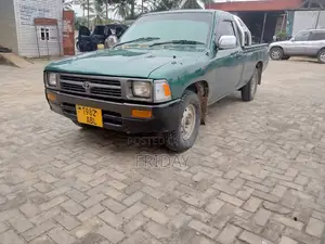 Toyota Hilux 1998 Green